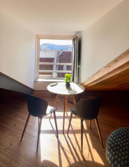 Cool In Historical Centre Apartment *